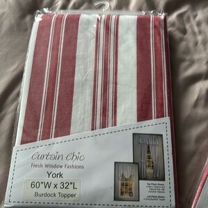 red curtain topper 3 available